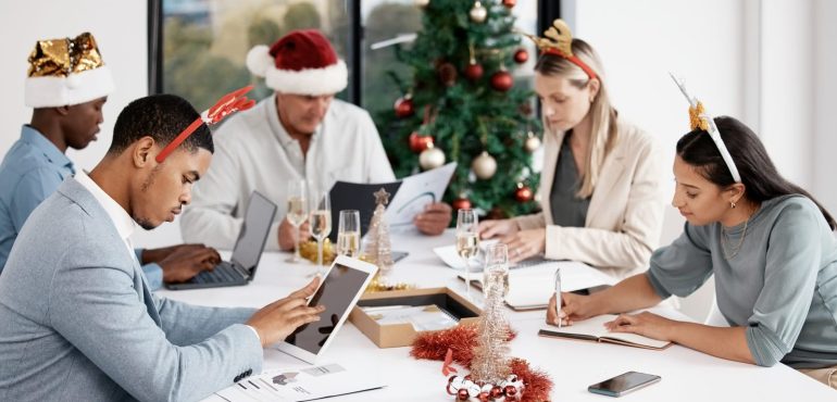 Last-minute Ideas for Custom Corporate Gifts in Vancouver for Clients 